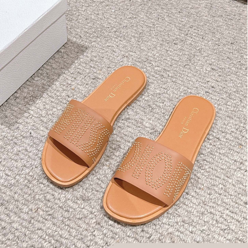 ch**an D*or slippers